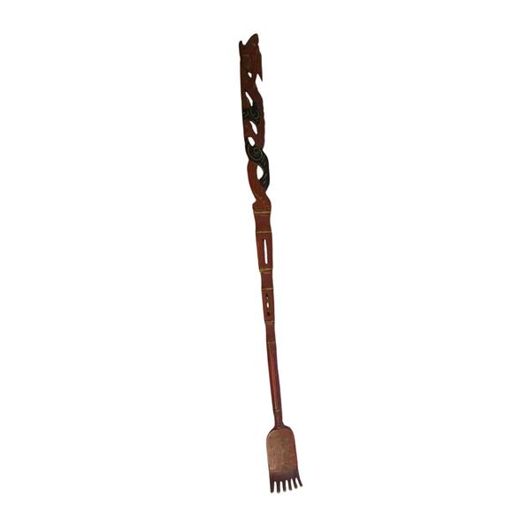 Vintage Antique Handcarved Handpainted Wooden Back Scratcher Handmade - Picture 1 of 7